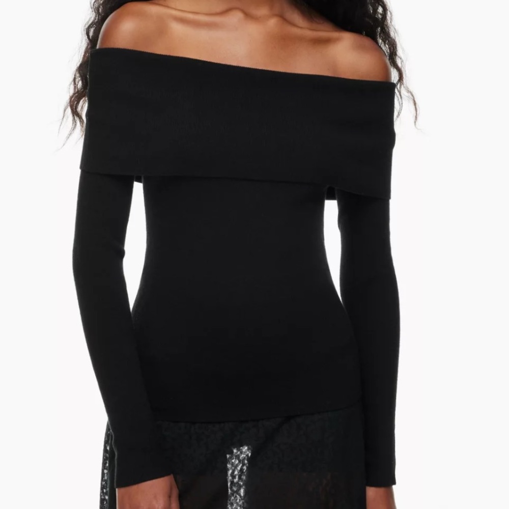 NWT Aritzia color black Nola Sweater